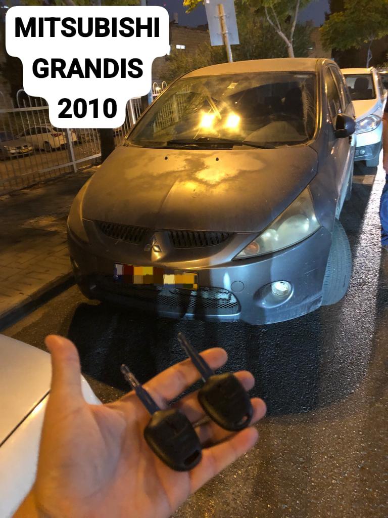 mitsubishi_ grandis 