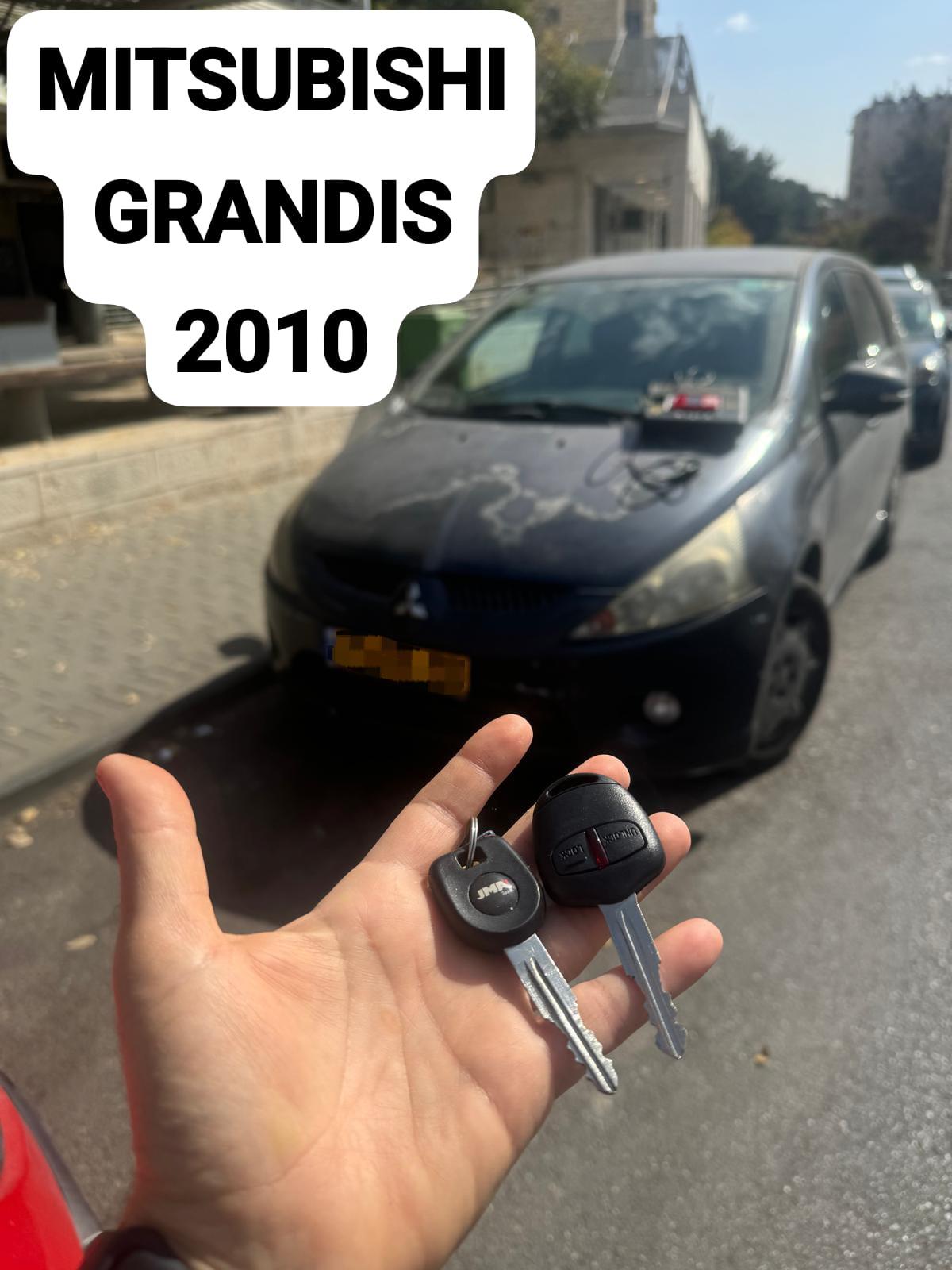 mitsubishi_grandis 