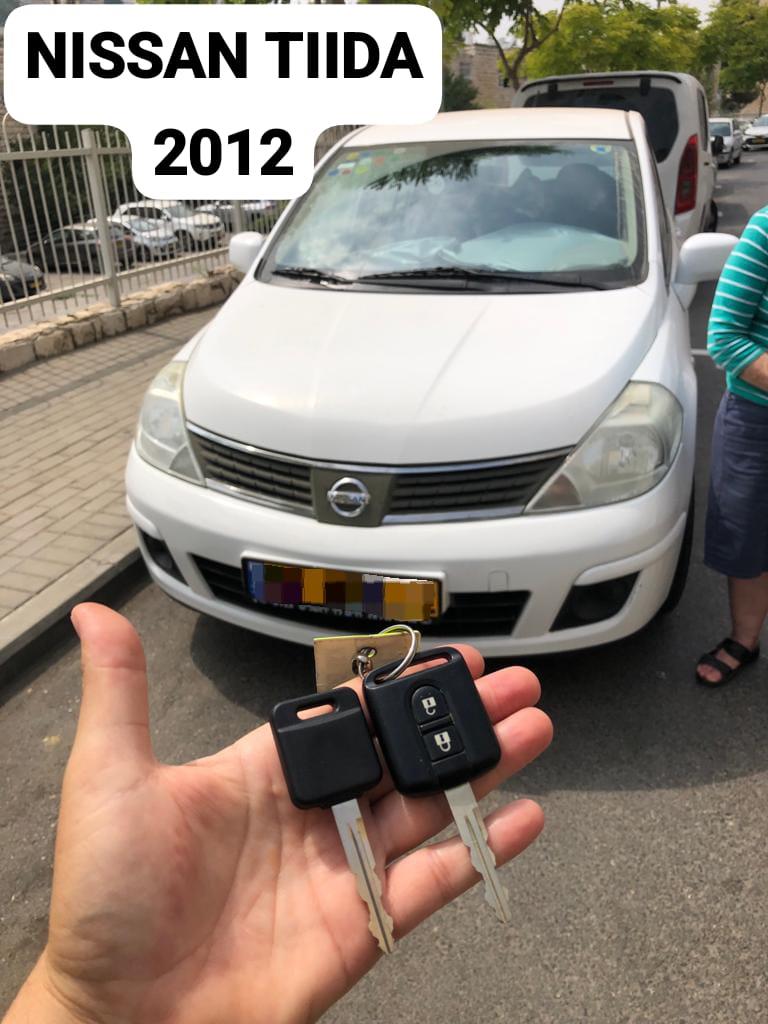 nissan_tiida 