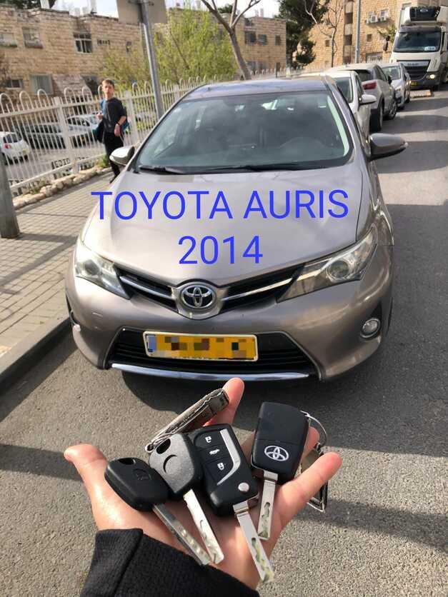 toyota_auris