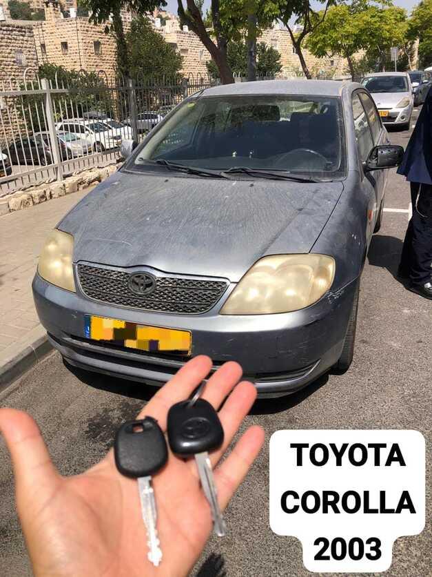  toyota_corolla 