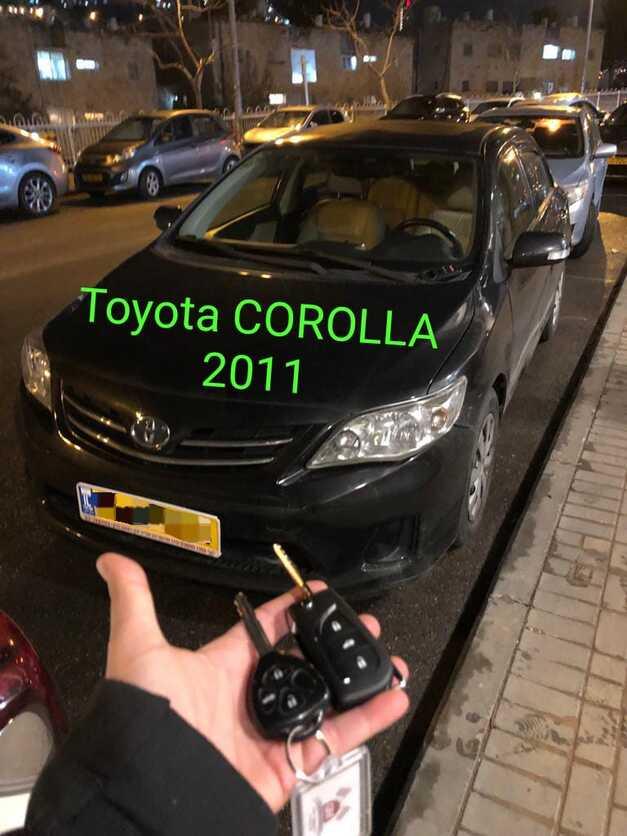  toyota_corolla 