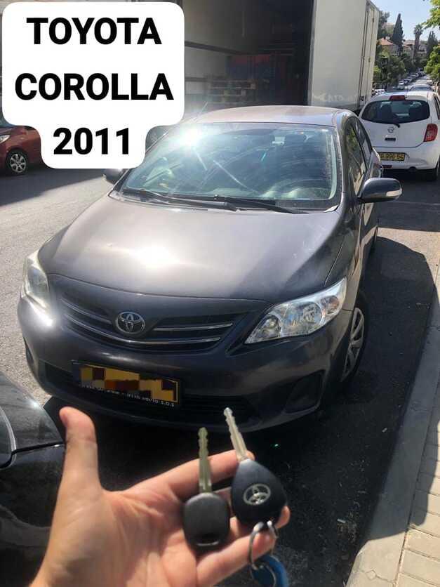  toyota_corolla 