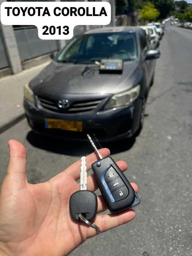  toyota_corolla 