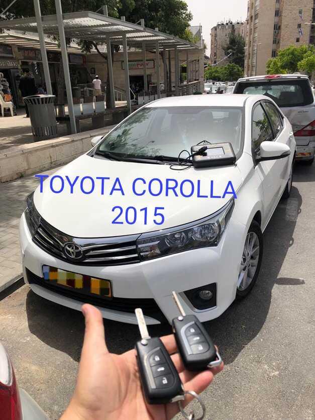  toyota_corolla 