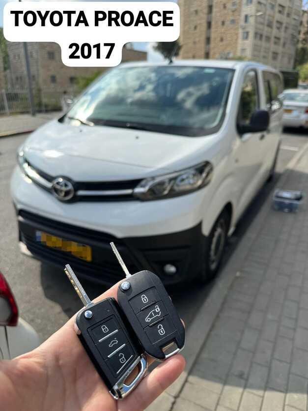  toyota_proace