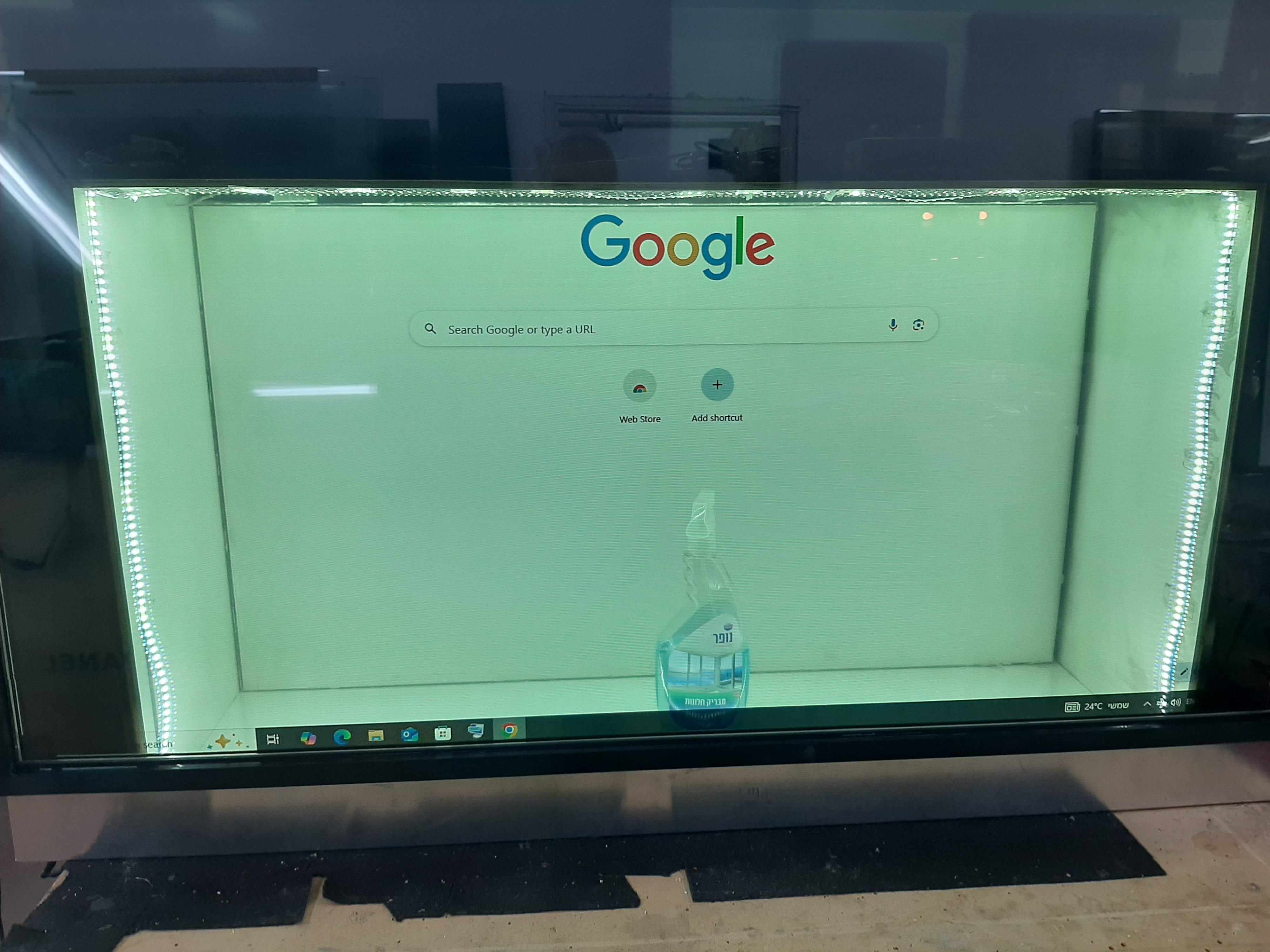 מסך שקוף